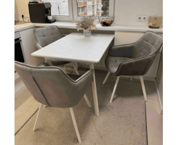 Білий кухонний стіл і 4 стільці. Етна+Тандем (квадратні ніжки)
