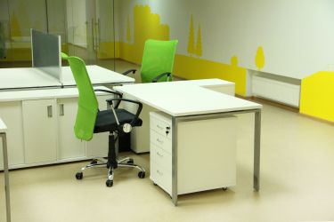 Стол письменный с кронштейнами двойными SIG-105 (1000х800х750мм) Черный графит 60х30мм. Вяз Либерти - интерьер - фото 13