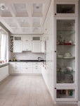 Біла вбудована кухня на замовлення із глянцевими фасадами МДФ Bel Viso Italian Design. Б. Шевченка