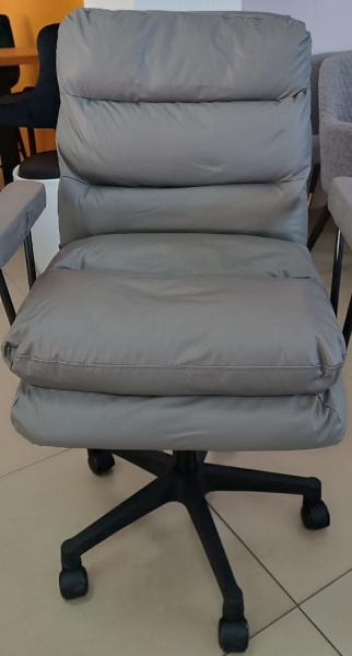 Кресло поворотное DRACO серый/черный каркас