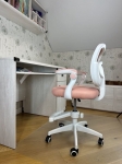 Кресло вращающееся детское с подставкой для ног PERFECT KIDS PINK